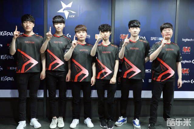 艺术与性能 艺术与性能